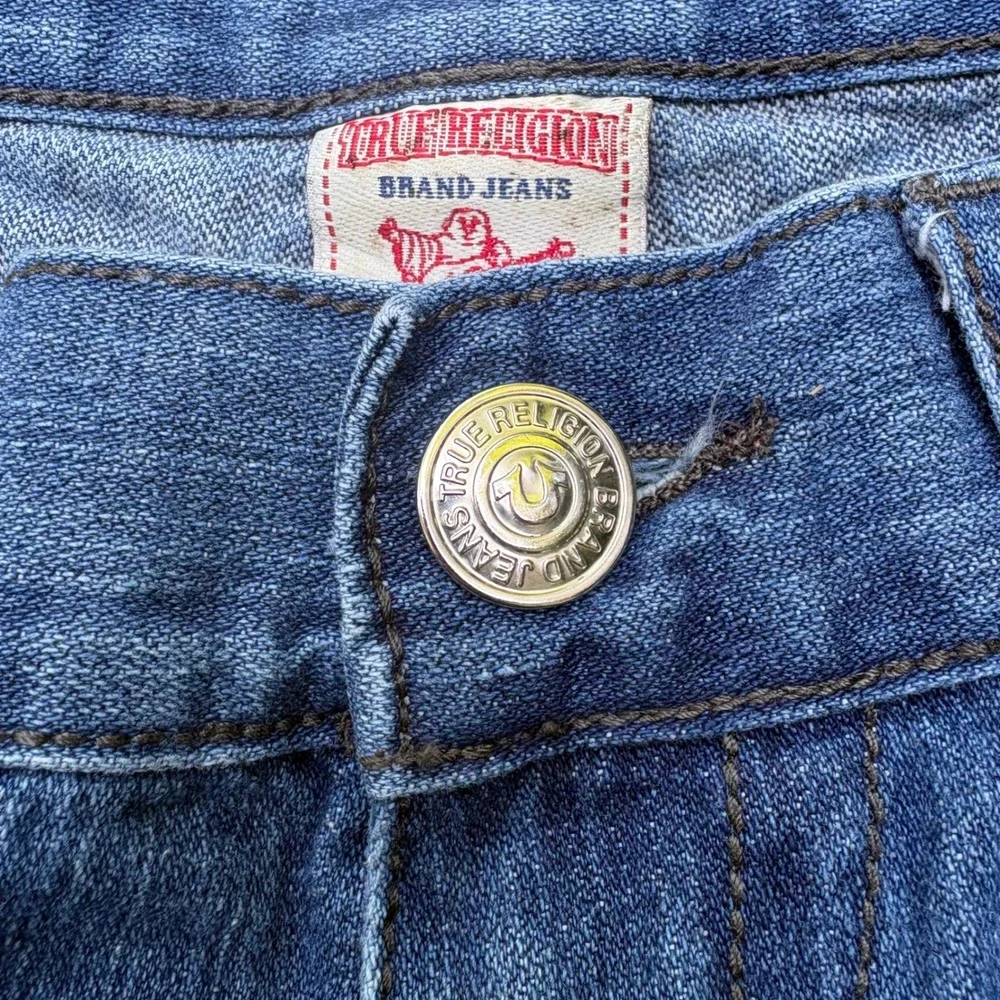 Y2K True Religion Billy Jeans 36 Blue Leather Horseshoe Faded Raw Hem Skater‎